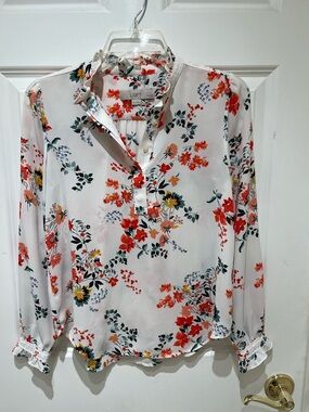 NWOT LOFT White Floral Ruffle-Neck Long Sleeve Blouse w/Red & Orange Print XSP.
